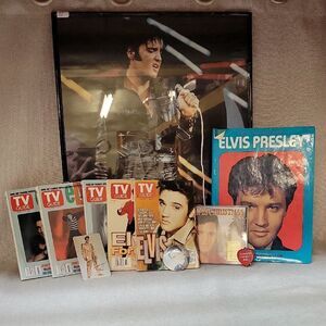 Elvis Presley TV Guide 3 Elvis  Hologram Covers Aug 2002, Book, Cd, Poster